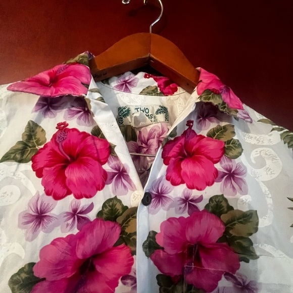 Two Hawaii Aloha Hibiscus Shirt Big Island Sz Small Floral Shirt - Picture 6 of 9